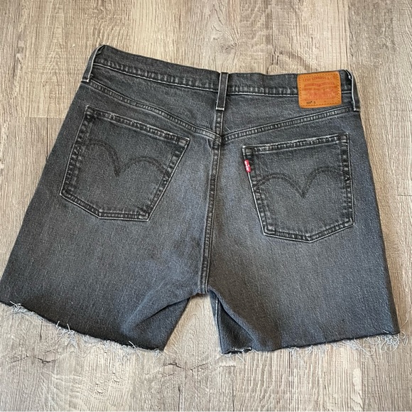 Levi’s 501 Thigh Cutoff Jean Shorts - Picture 2 of 7